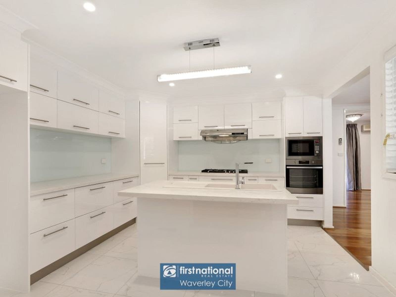 9 Greenways Road, Glen Waverley VIC 3150, Glen Waverley - Thumbnail 2