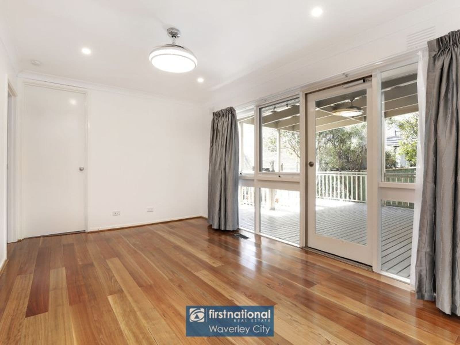9 Greenways Road, Glen Waverley VIC 3150, Glen Waverley - Thumbnail 5