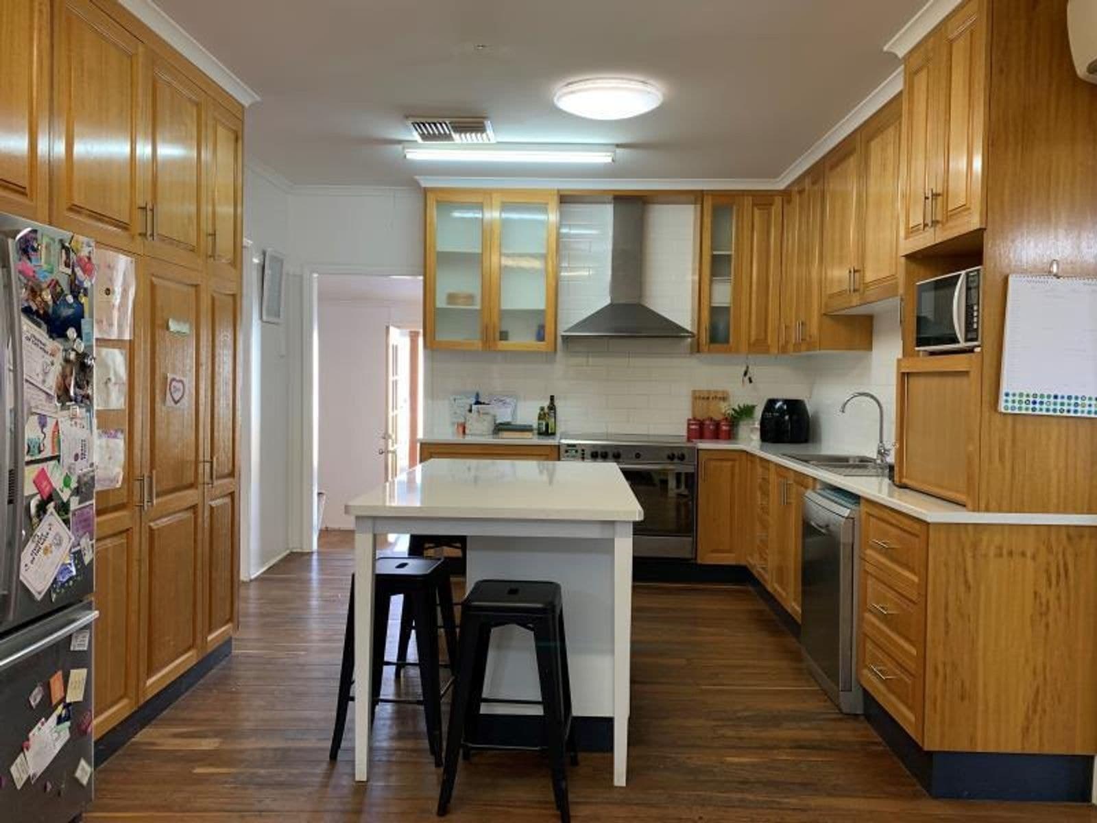 98 Kariboe Street, Biloela QLD 4715, Biloela - Thumbnail 2
