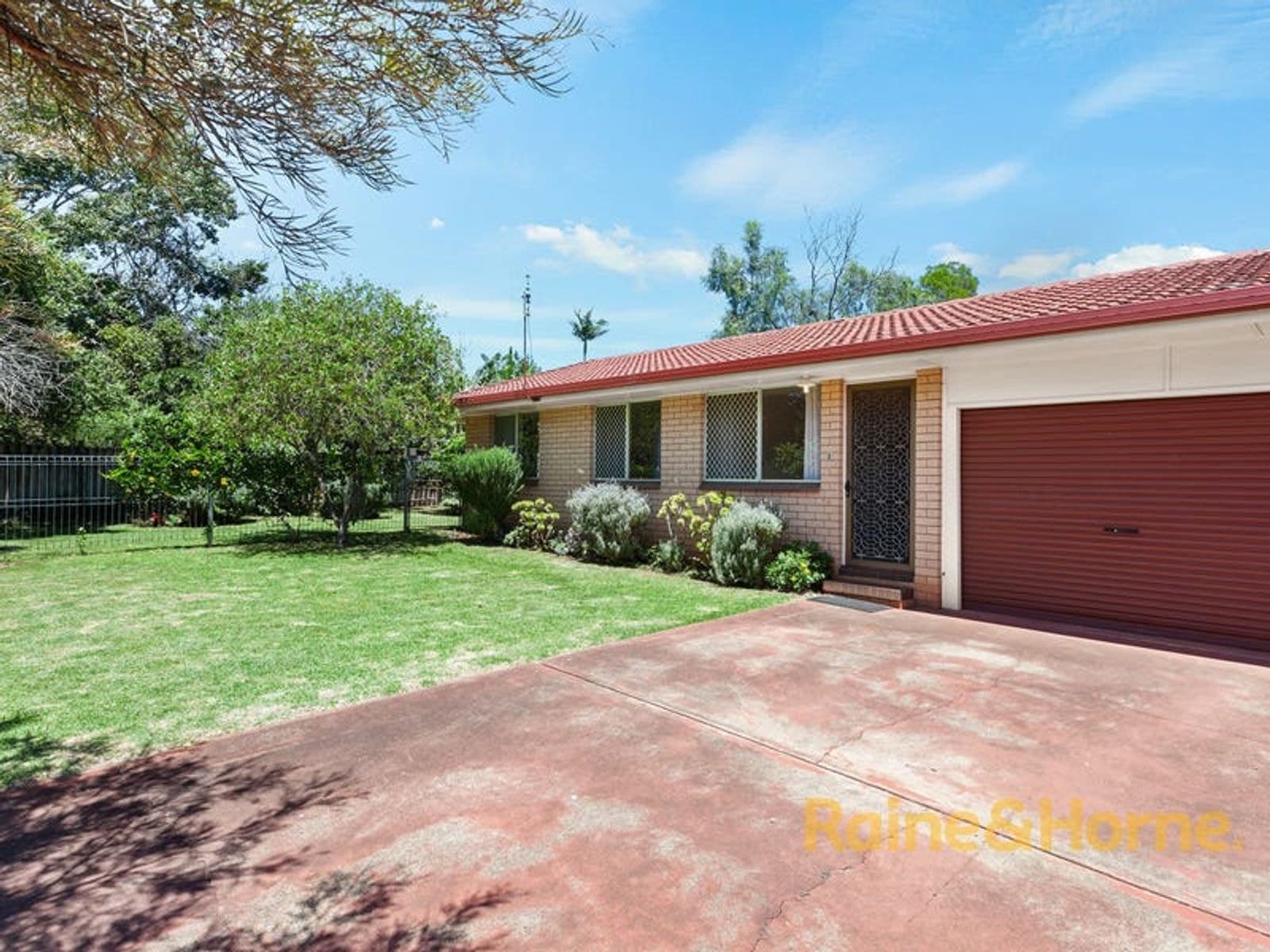 2/2 Dutton Street, South Toowoomba QLD 4350, South Toowoomba - Image 1