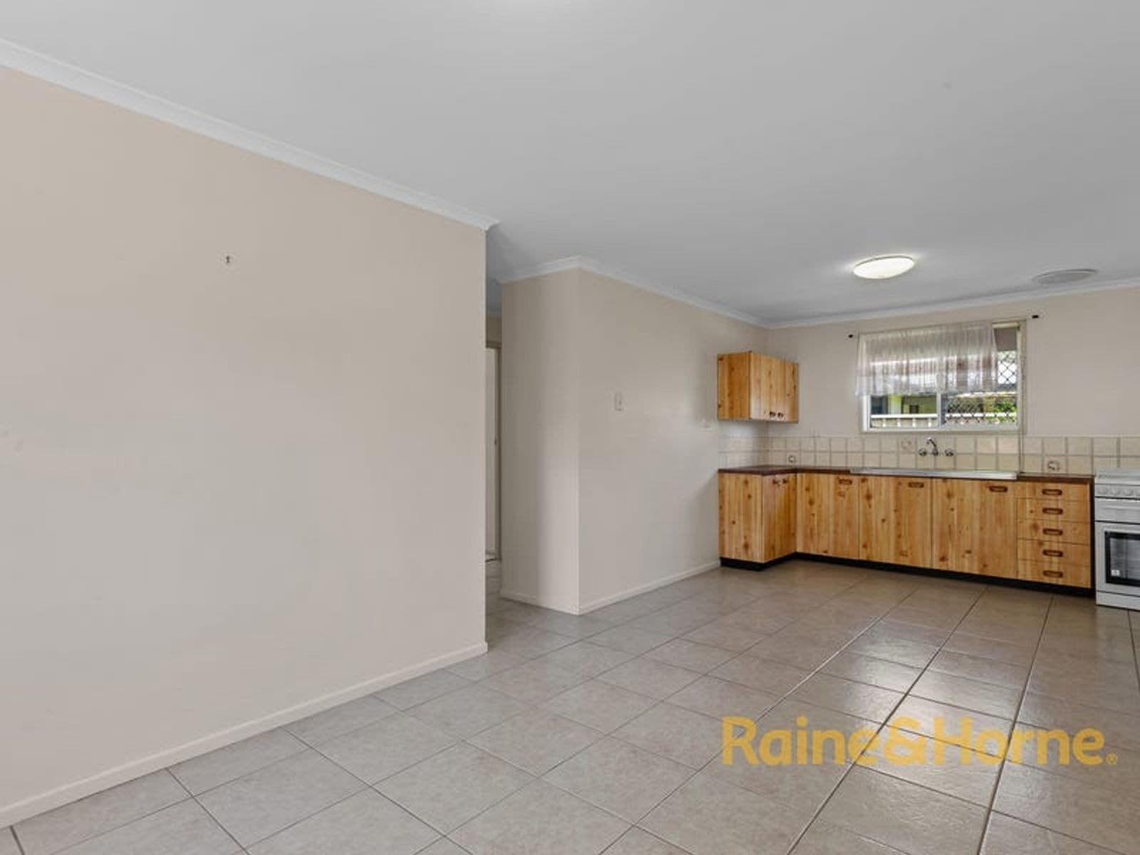 2/2 Dutton Street, South Toowoomba QLD 4350, South Toowoomba - Thumbnail 3