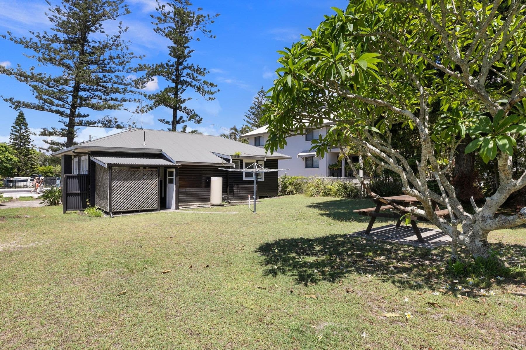 7 Shirley Street, Byron Bay NSW 2481, Byron Bay - Thumbnail 3