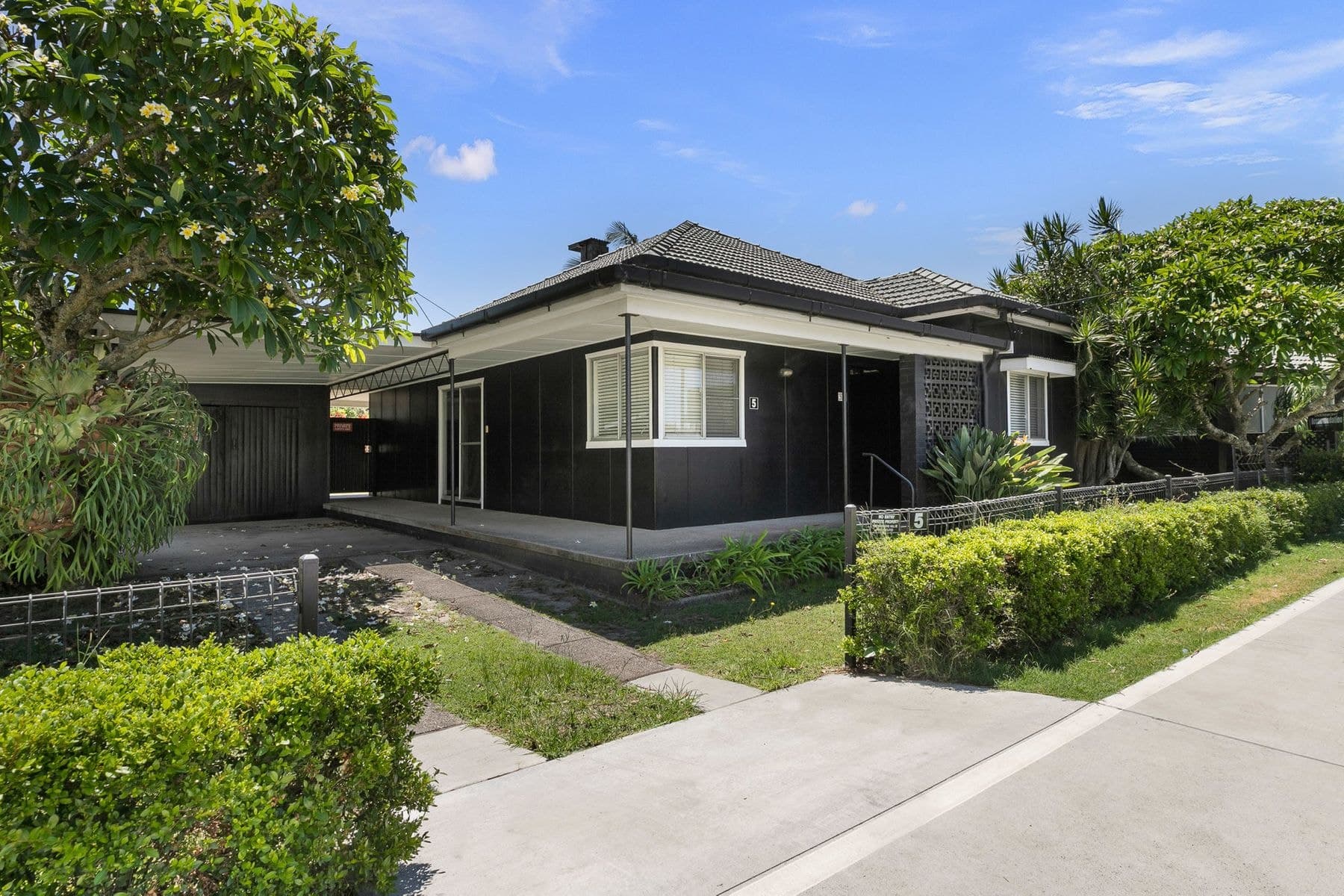 5 Shirley Street, Byron Bay NSW 2481, Byron Bay - Thumbnail 2