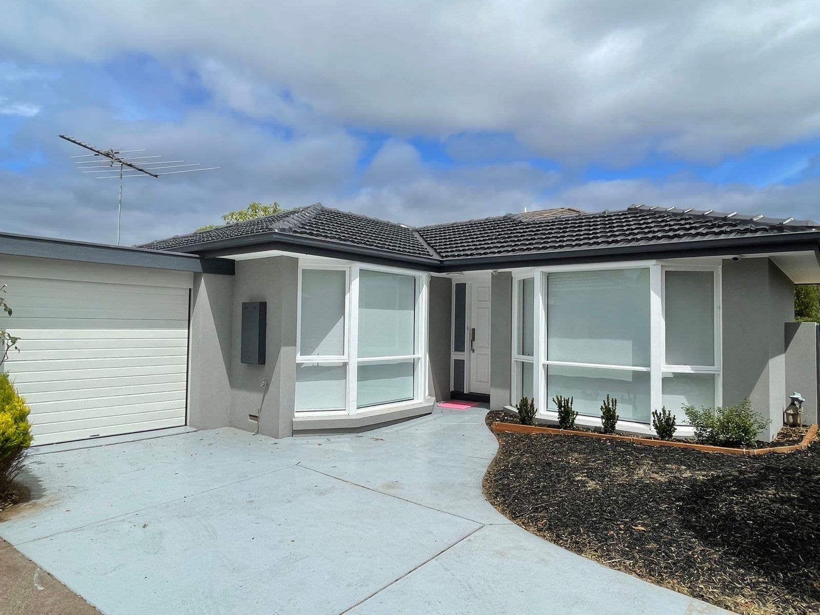 2/13 Mount Street, Glen Waverley VIC 3150, Glen Waverley - Image 1