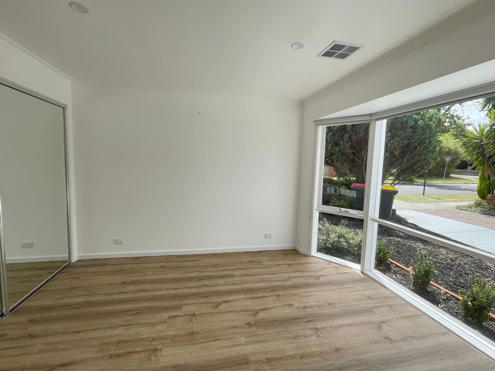 2/13 Mount Street, Glen Waverley VIC 3150, Glen Waverley - Thumbnail 5