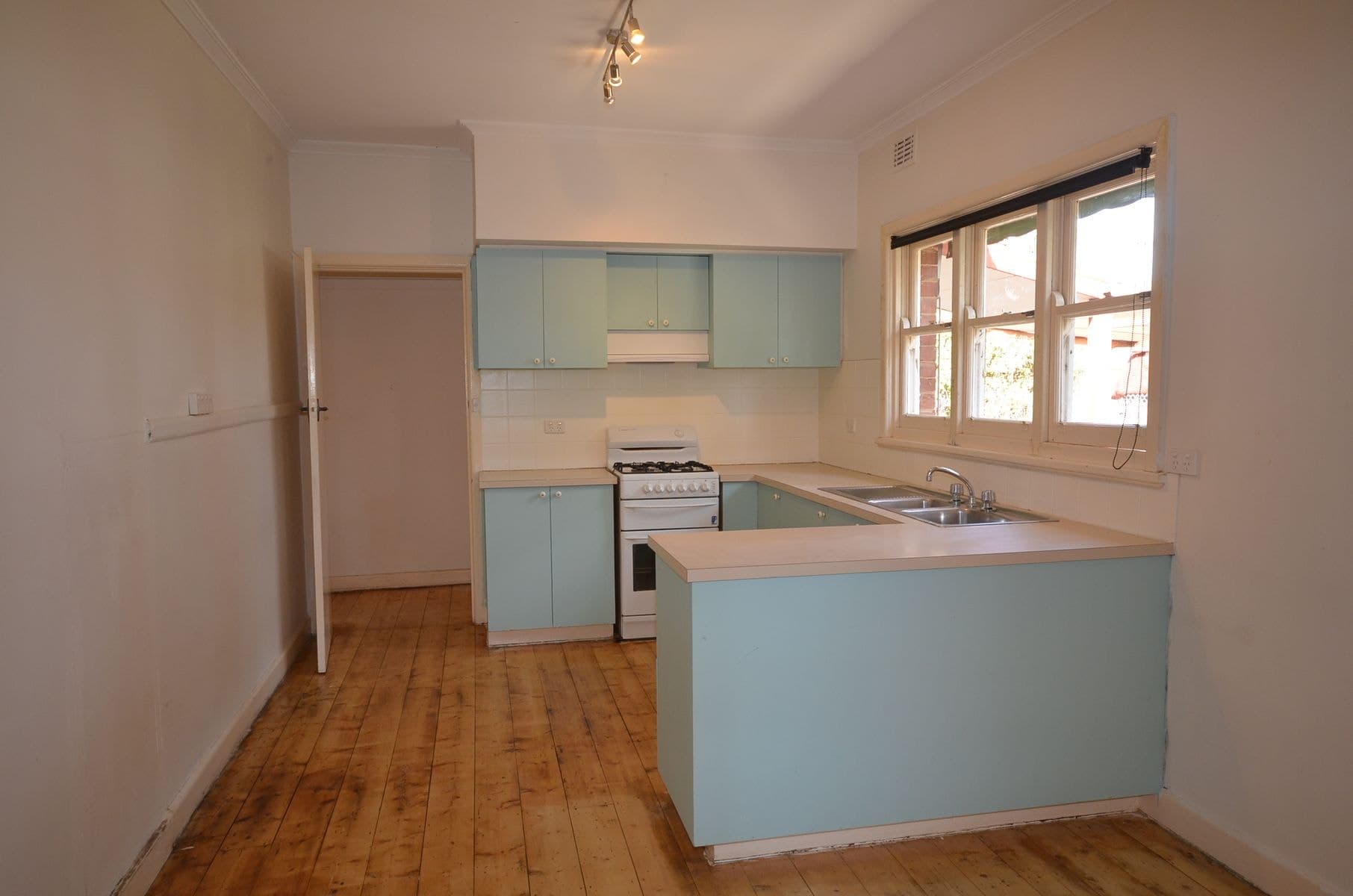 5 Carinya Court, North Bendigo VIC 3550, North Bendigo - Thumbnail 5