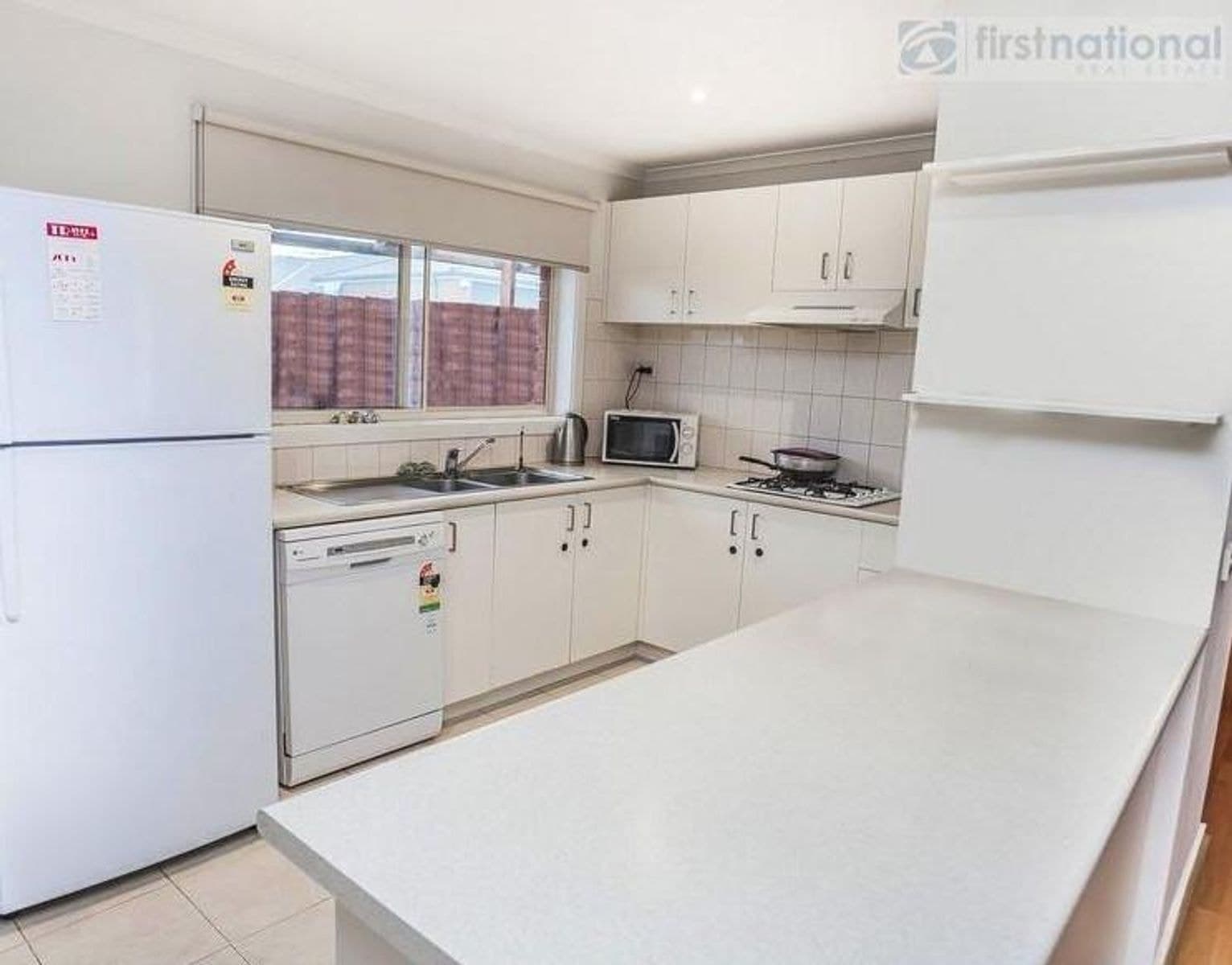 24 Honeysuckle Court, Meadow Heights VIC 3048, Meadow Heights - Thumbnail 2