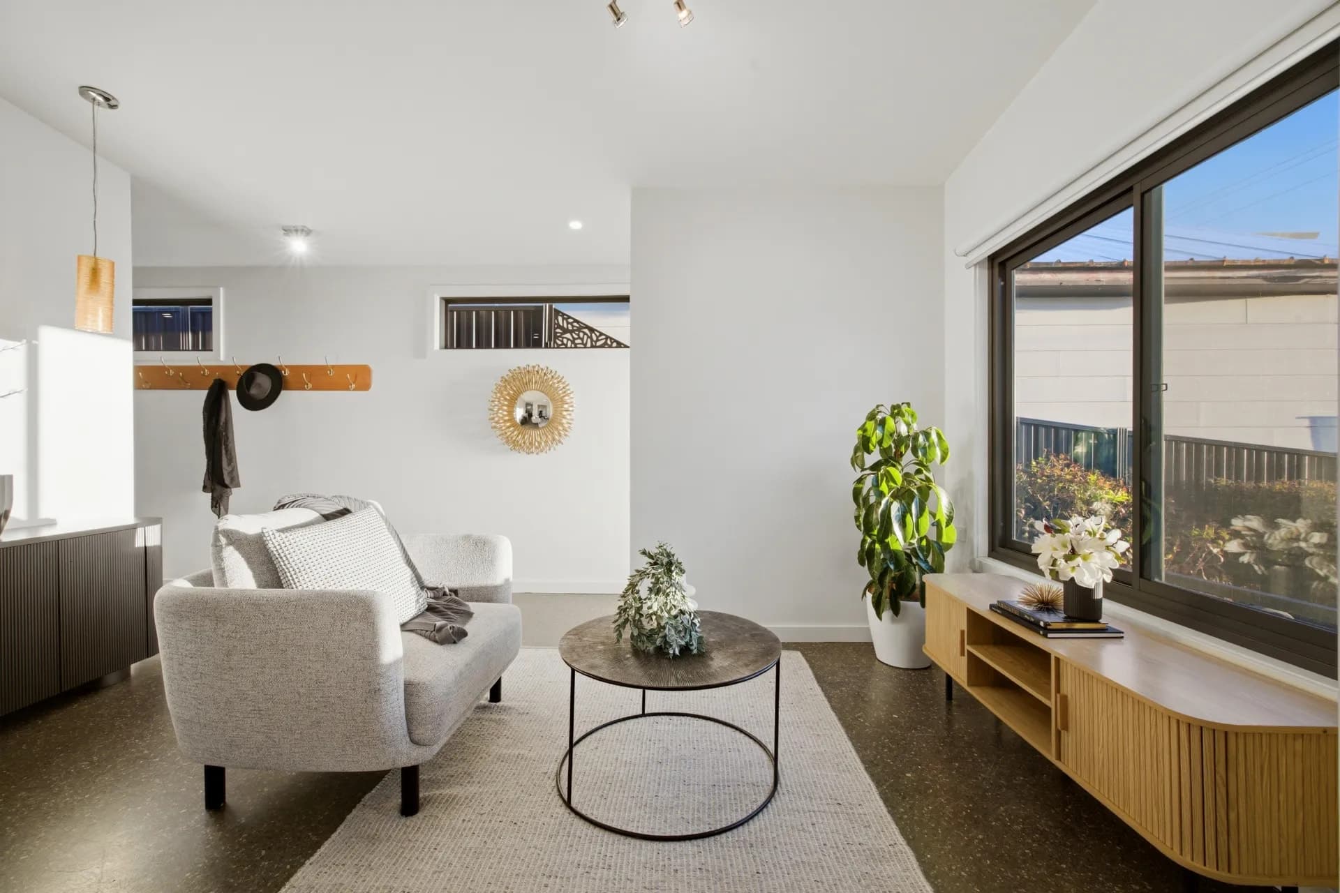 40 Crest Road, Queanbeyan, NSW, Queanbeyan - Thumbnail 3