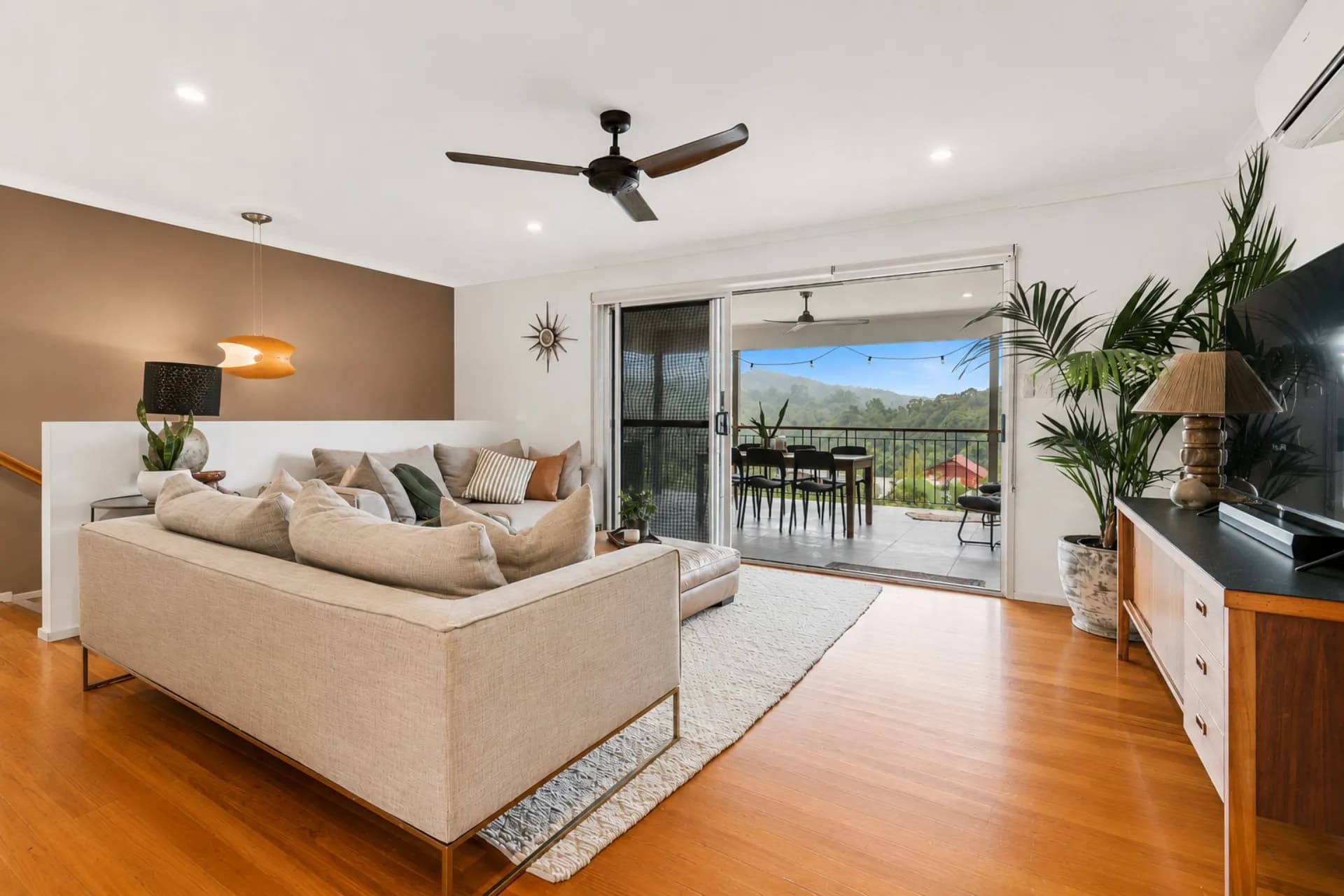 5 Stonyfell Court, Holland Park, QLD, Holland Park - Thumbnail 3