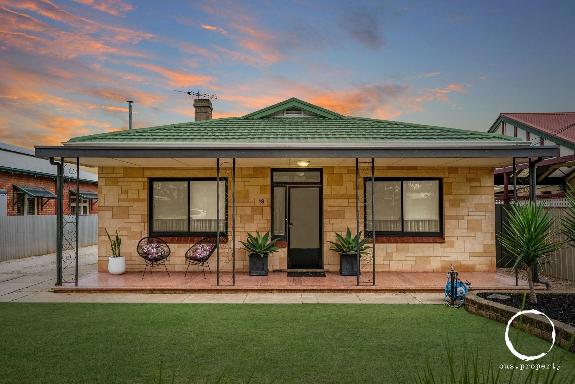 18 Ross Avenue, Flinders Park, Flinders Park - Thumbnail 2