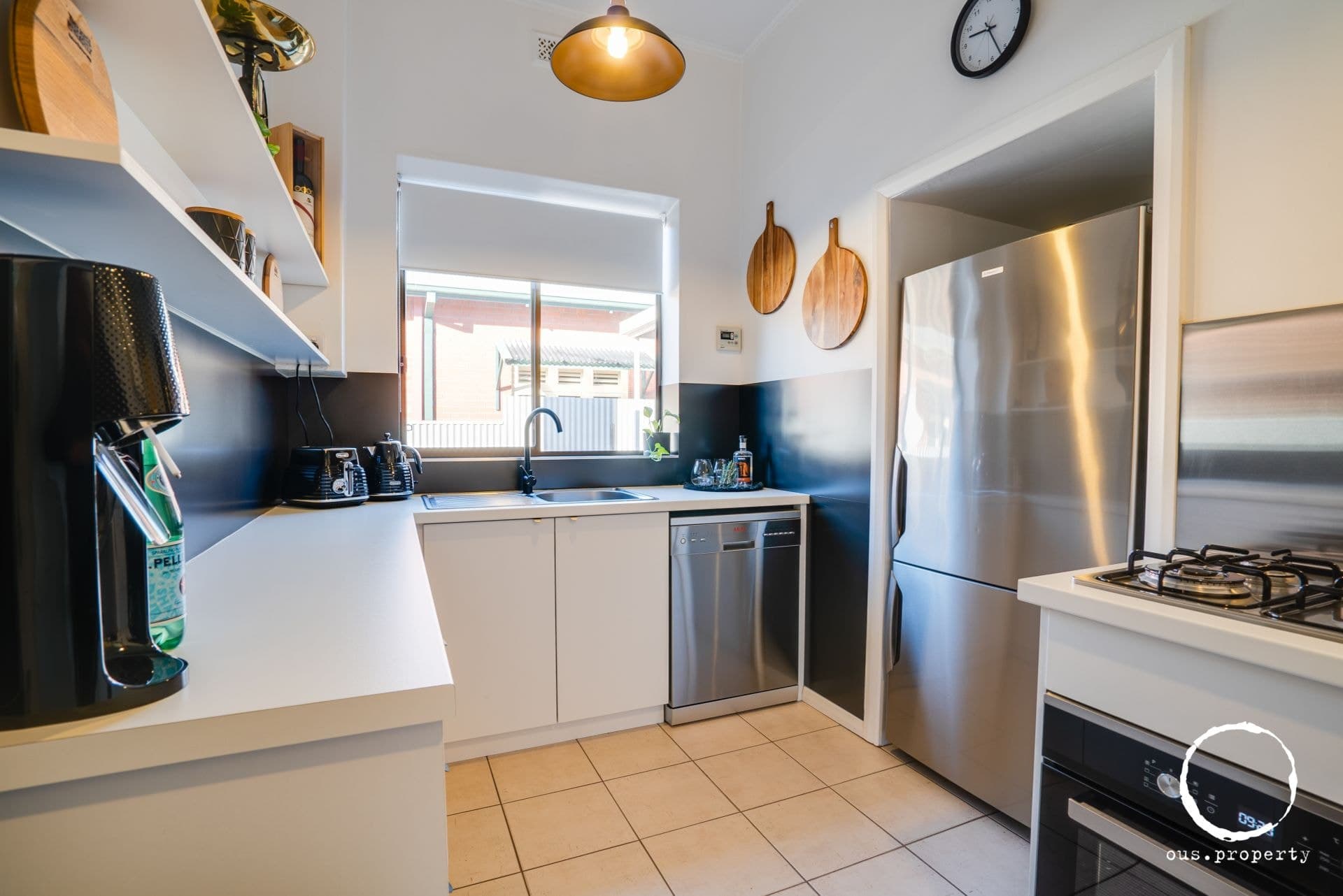 18 Ross Avenue, Flinders Park, Flinders Park - Thumbnail 4