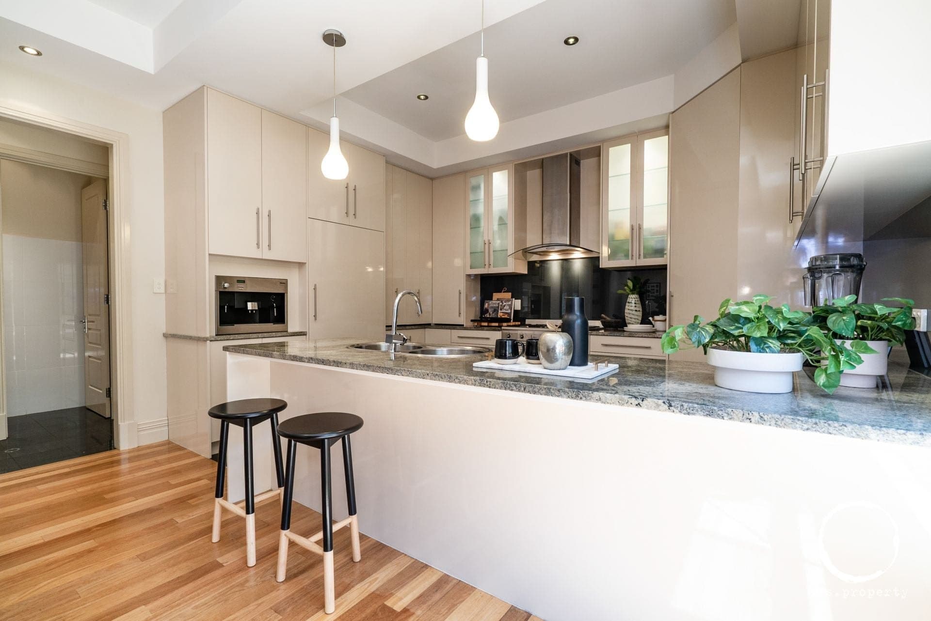 37 Hughes Avenue, Henley Beach, Henley Beach - Thumbnail 4