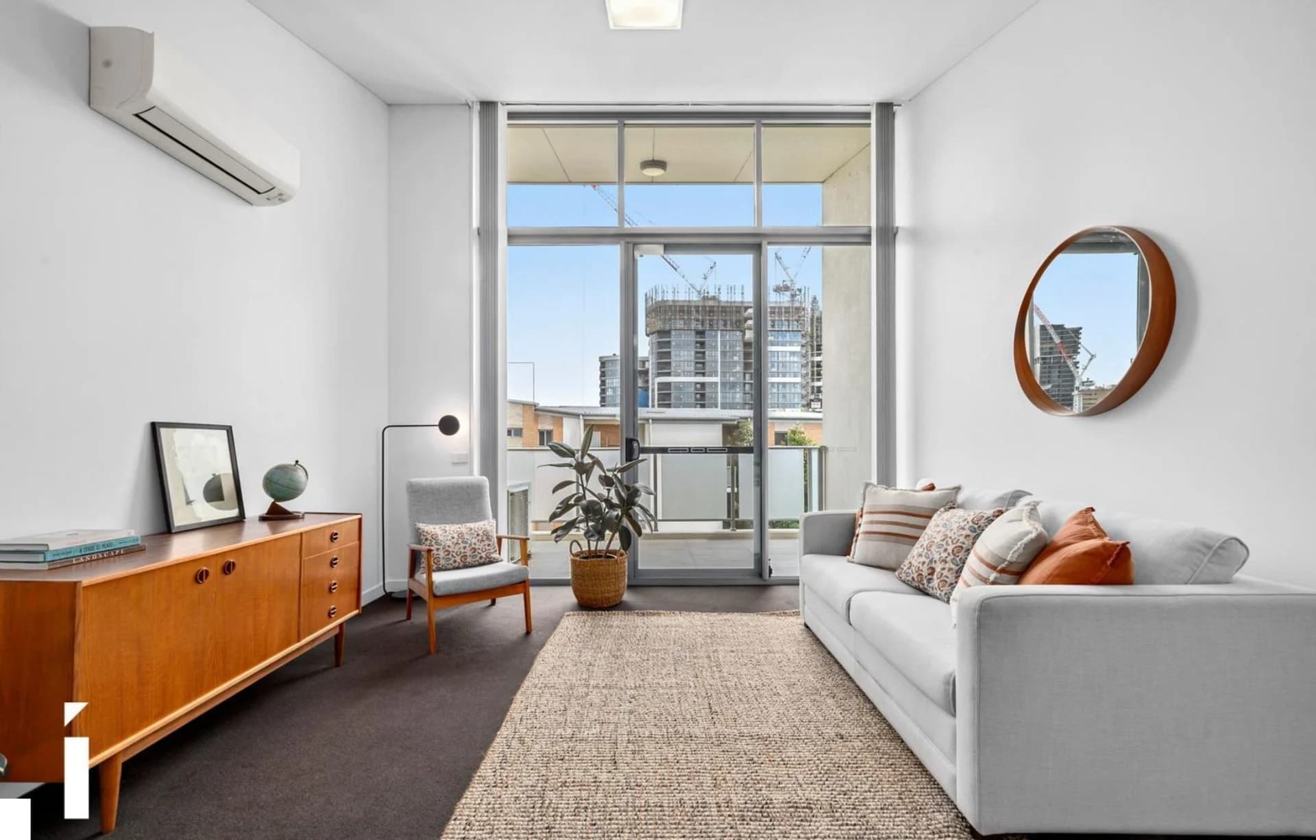 118/116 Easty Street, Phillip, Phillip - Image 1