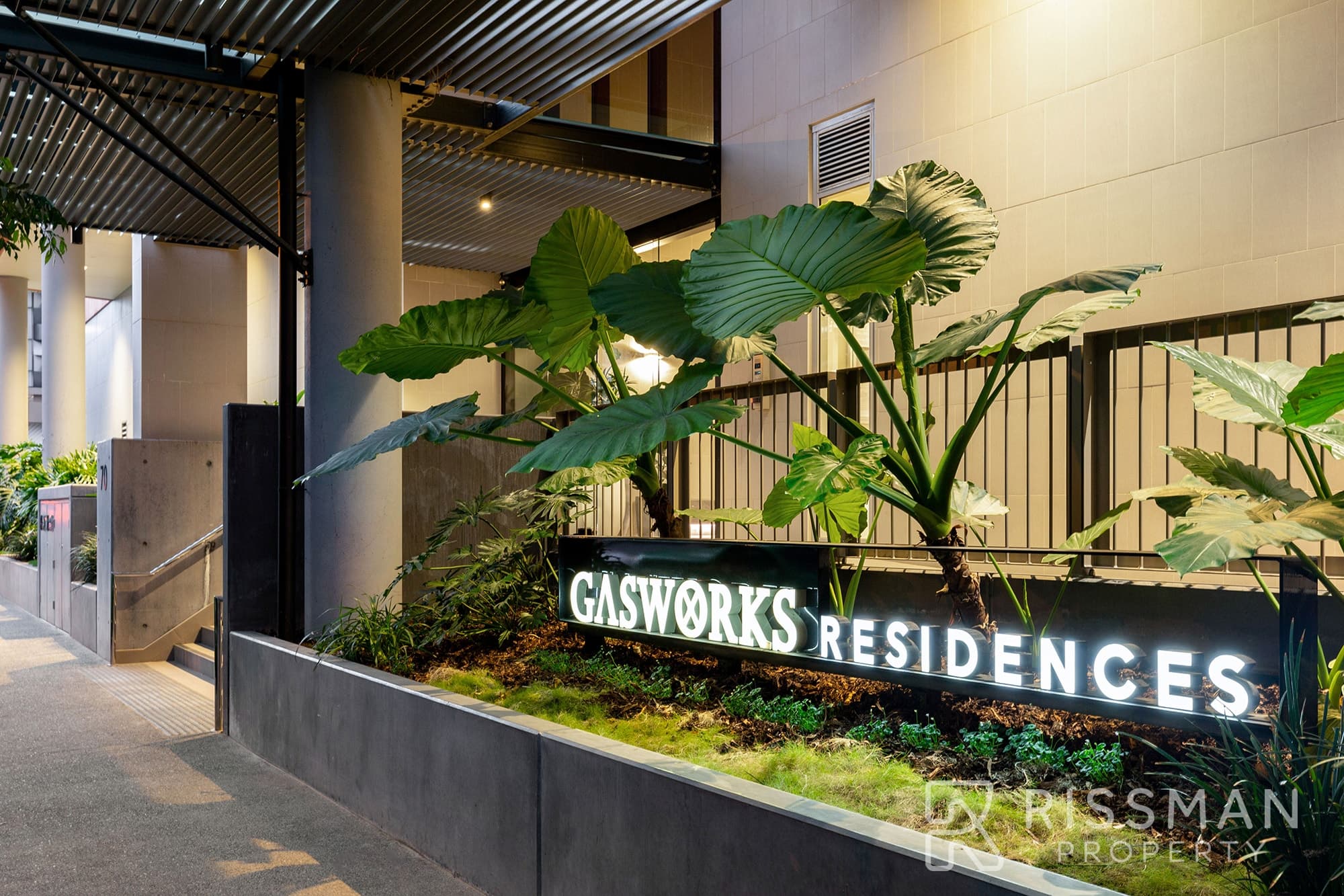 710/70 Longland Street, Newstead - Thumbnail 4