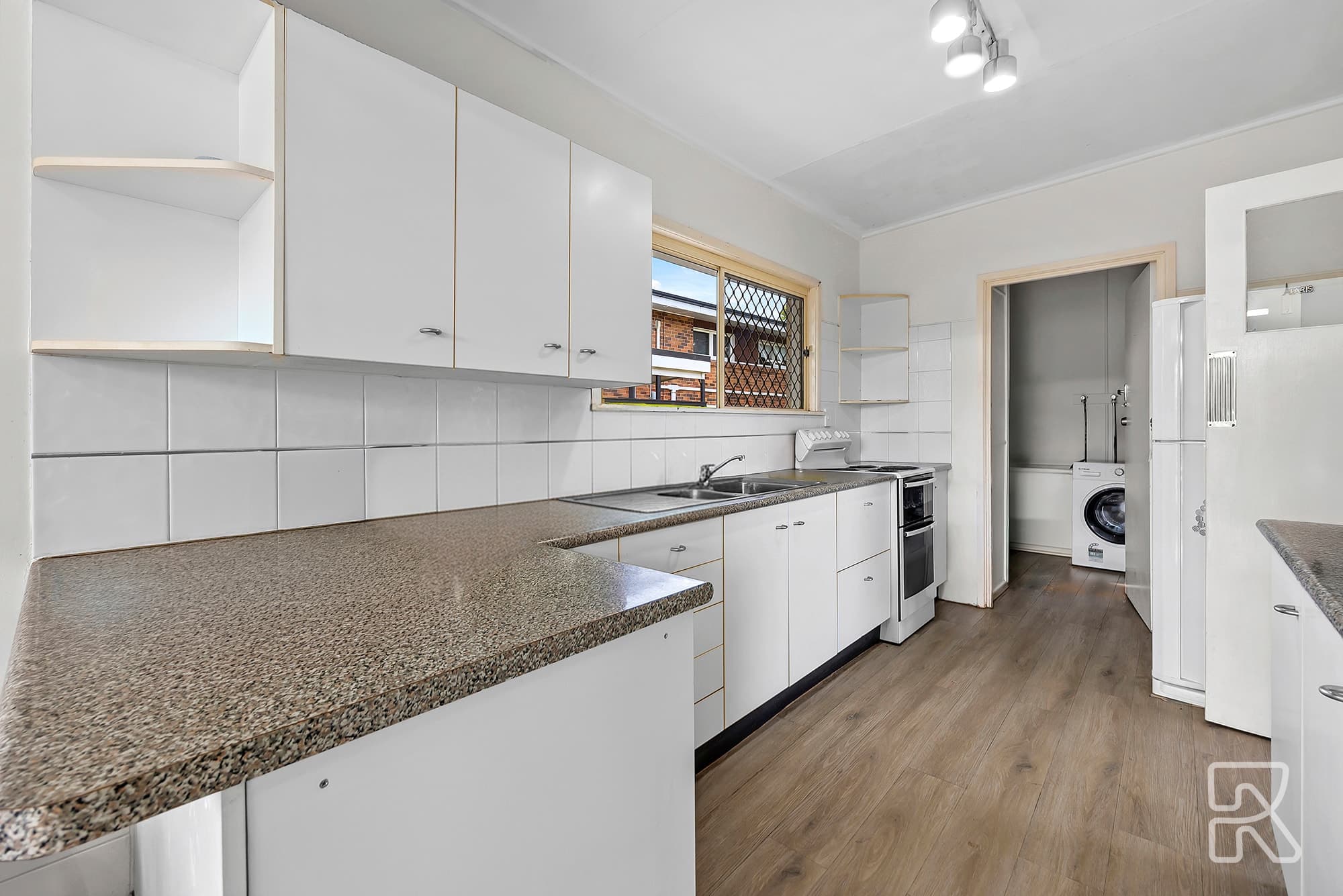 1 Baree Street, Kenmore - Thumbnail 8