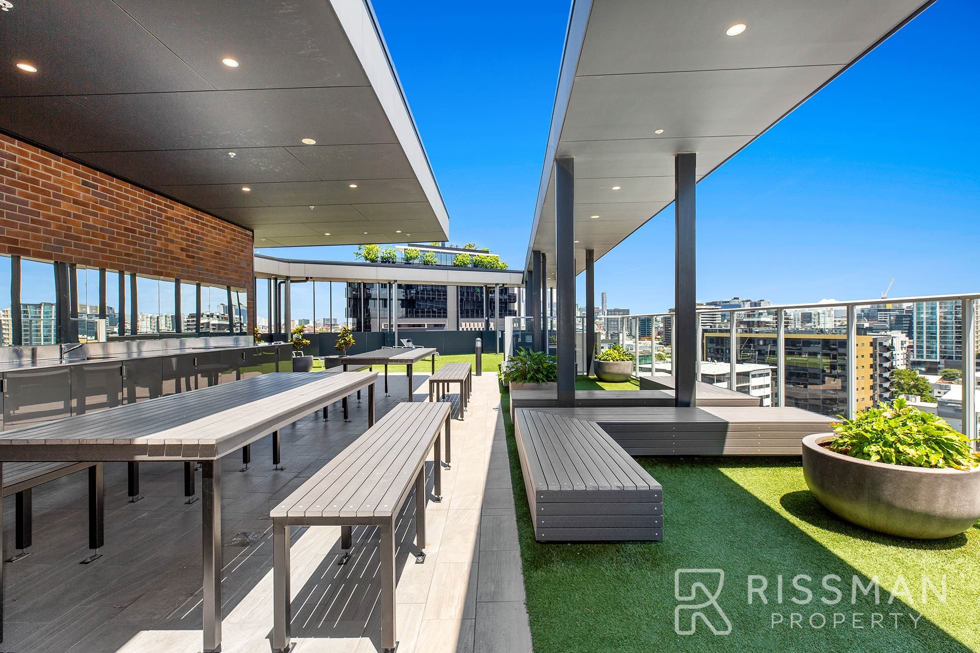 1005/42 Wyandra Street, Newstead - Thumbnail 2