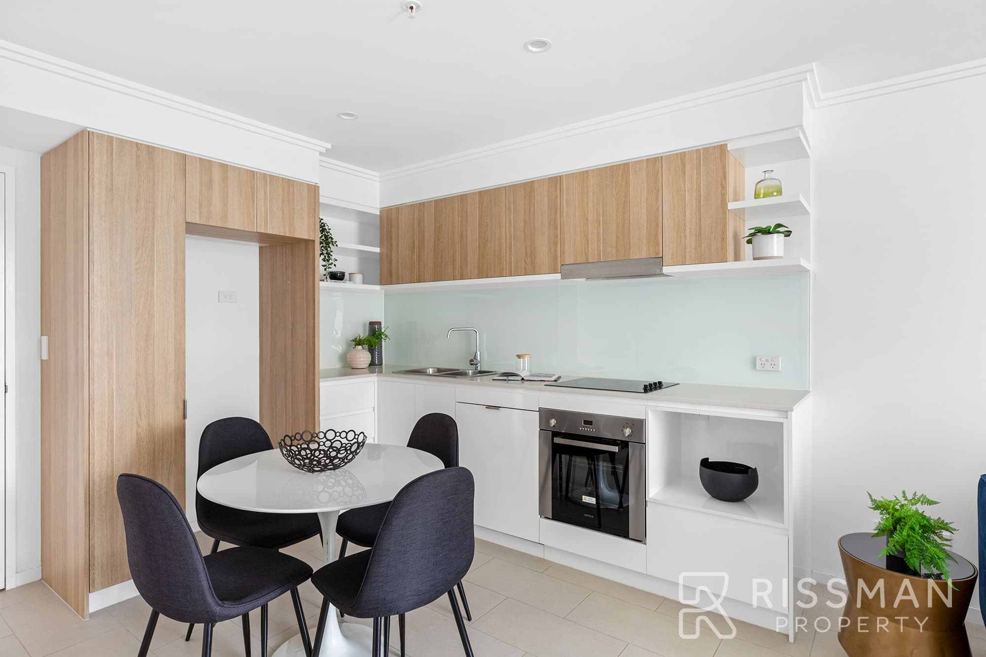 1005/42 Wyandra Street, Newstead - Thumbnail 6