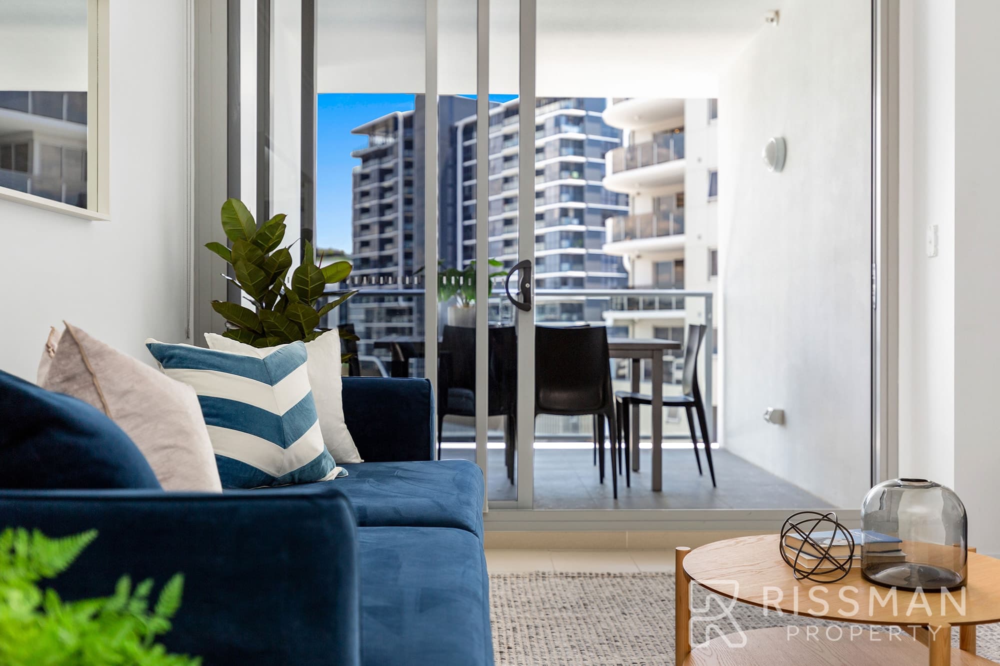 1005/42 Wyandra Street, Newstead - Thumbnail 8