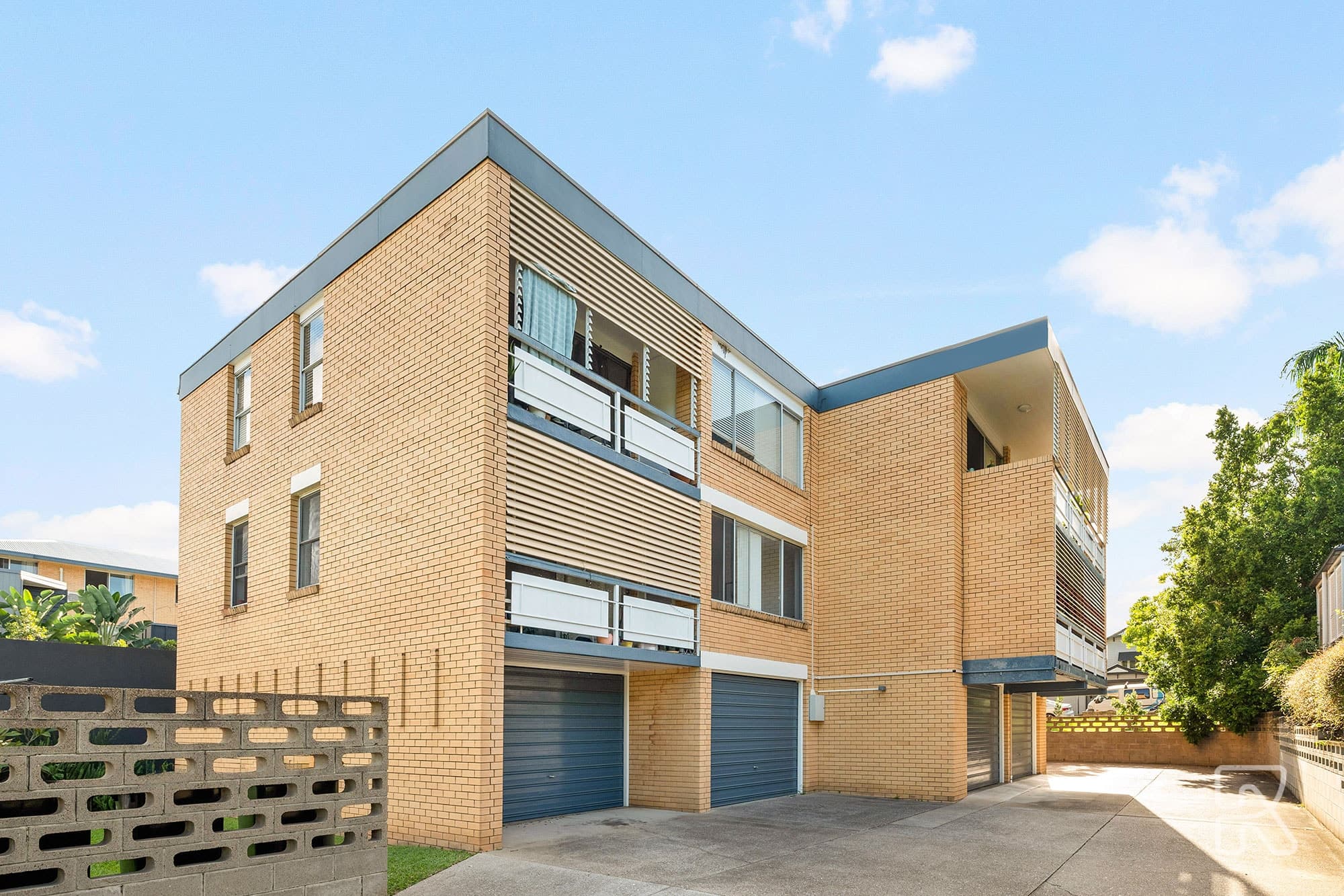 2/64 Moreton Street, New Farm - Image 1