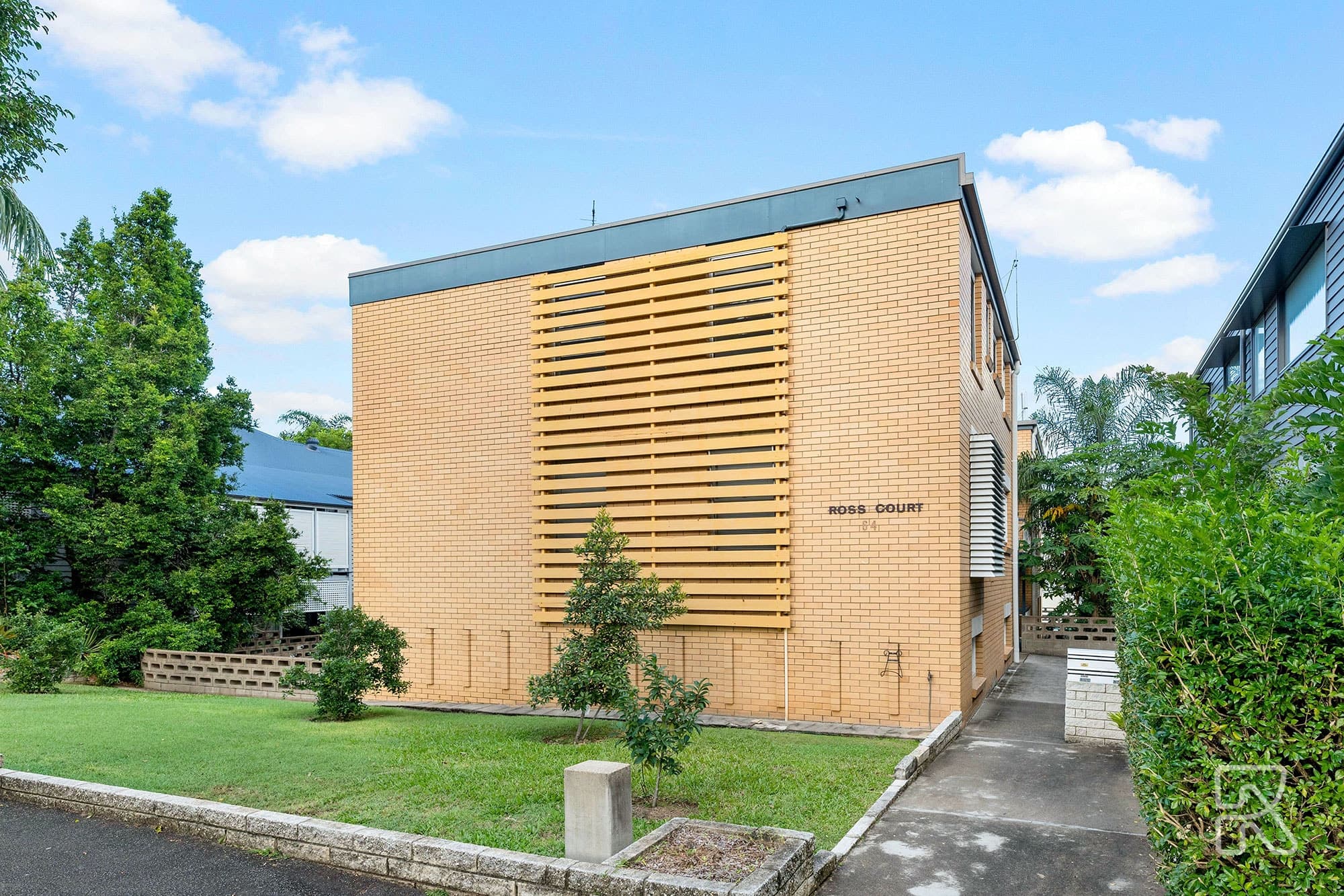 2/64 Moreton Street, New Farm - Thumbnail 2