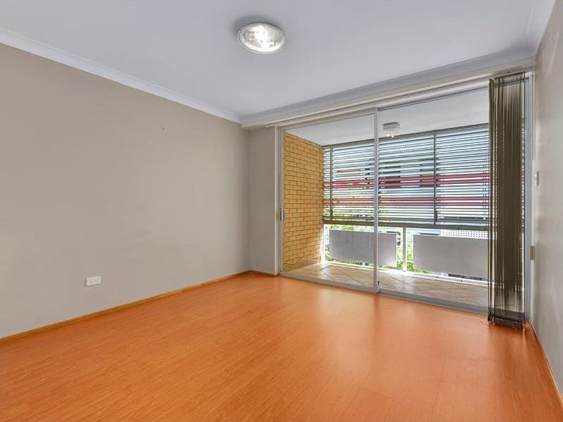 2/64 Moreton Street, New Farm - Thumbnail 3