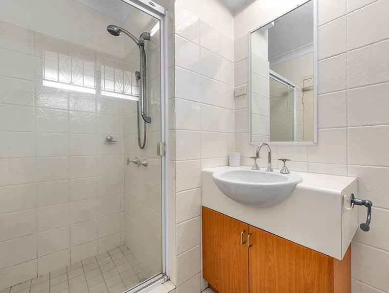 2/64 Moreton Street, New Farm - Thumbnail 5