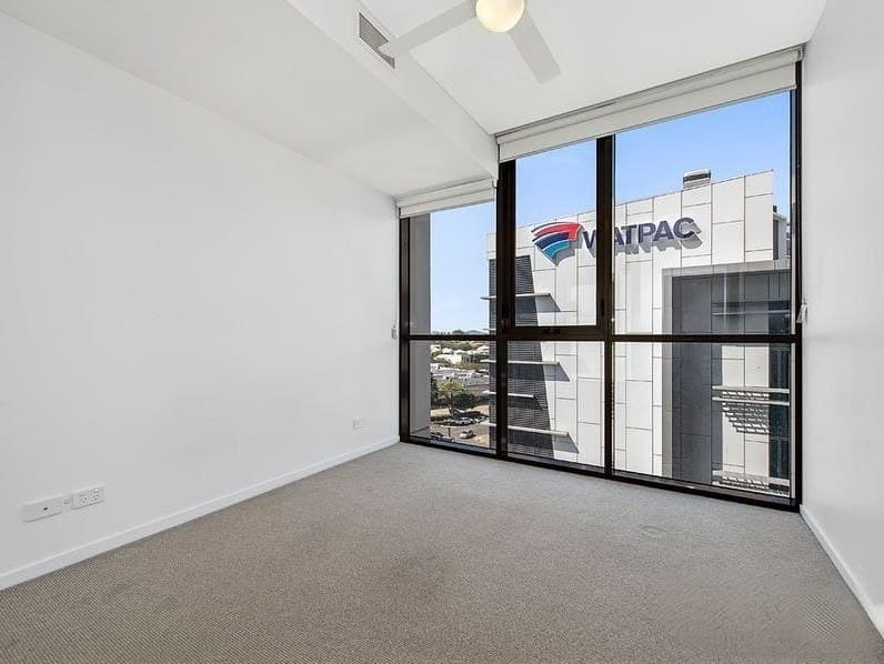 705/10 Stratton Street, Newstead - Thumbnail 3
