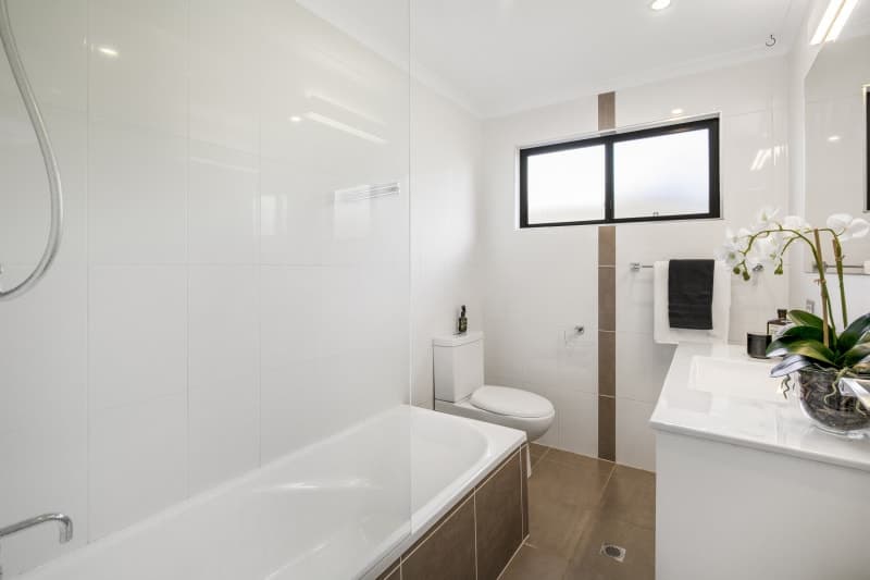 16 Otaki Road, Yeronga - Image 1