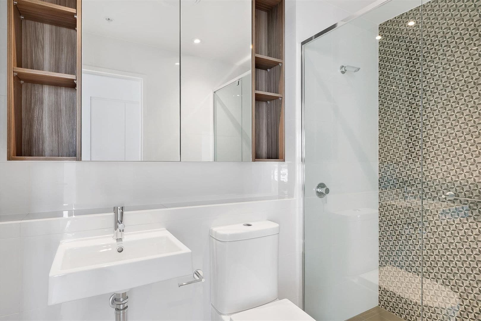 1137/12 Longland Street, Newstead - Thumbnail 6