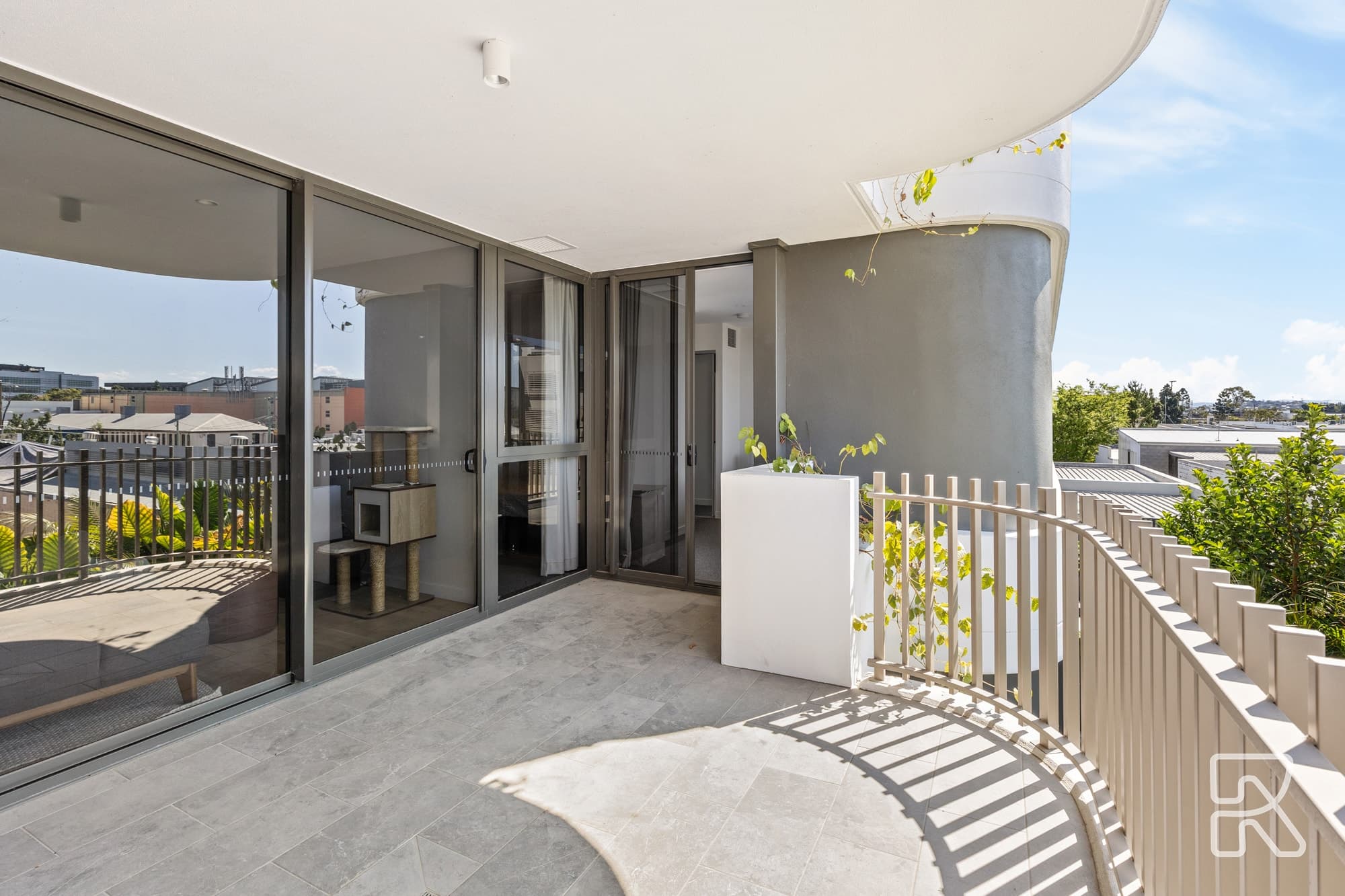 204/28 Austin Street, Newstead - Thumbnail 7