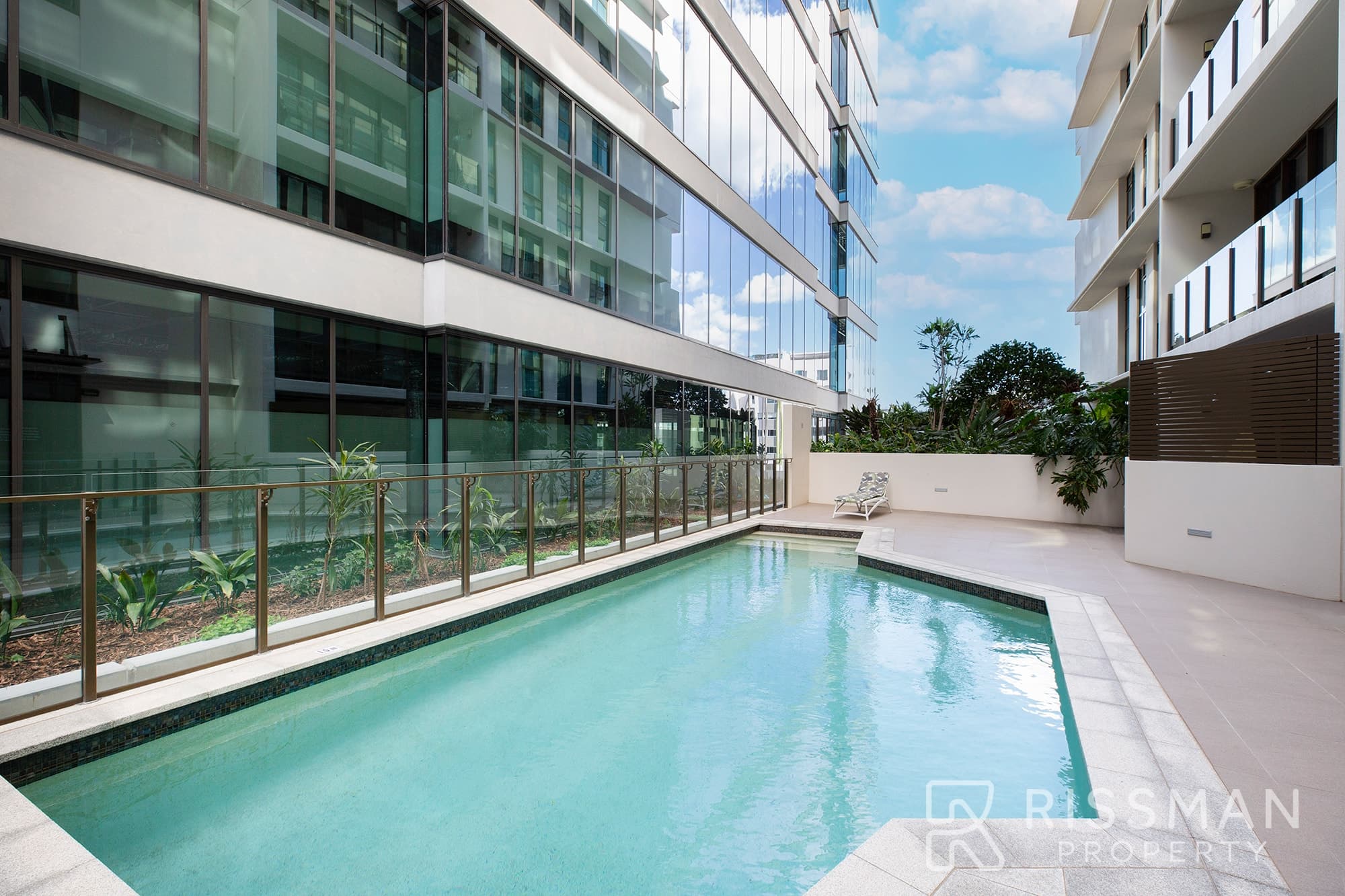 909/10 Stratton Street, Newstead - Image 1