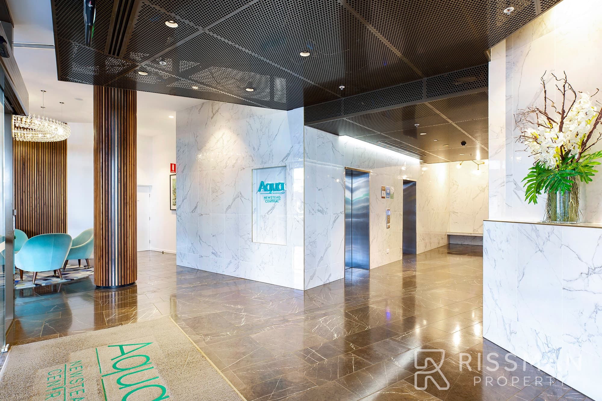909/10 Stratton Street, Newstead - Thumbnail 2