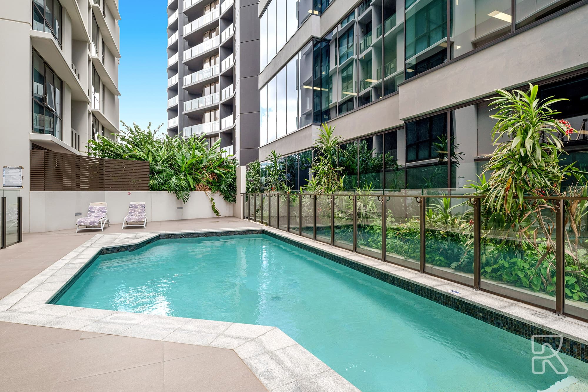 909/10 Stratton Street, Newstead - Thumbnail 4