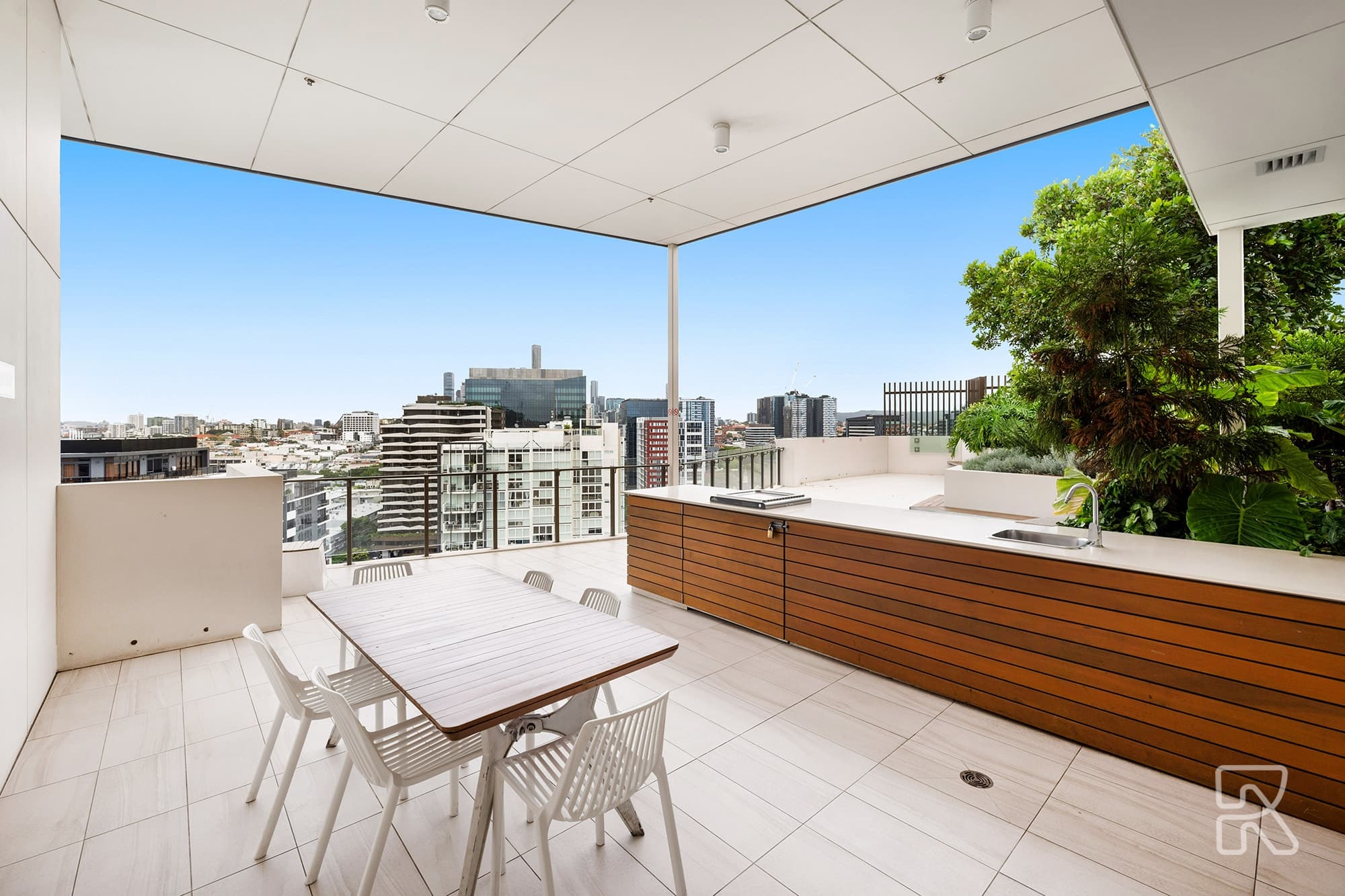 909/10 Stratton Street, Newstead - Thumbnail 6