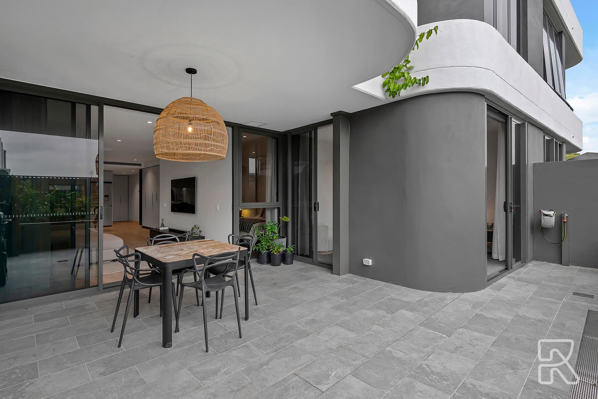 104/28 Austin Street, Newstead - Thumbnail 2