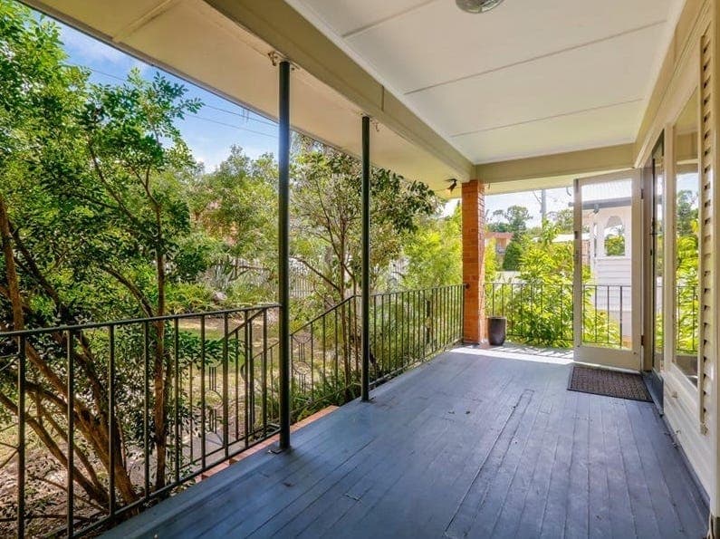 17 Pembroke Road, Coorparoo - Thumbnail 6