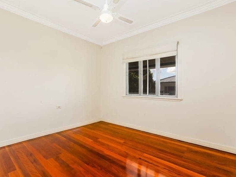 17 Pembroke Road, Coorparoo - Thumbnail 8