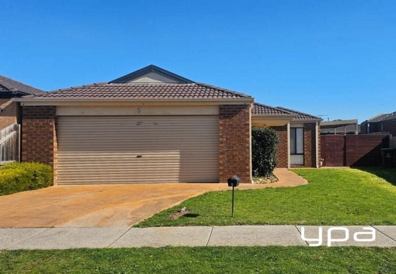 5 Nandaly Place Cranbourne West VIC, Cranbourne West - Image 1