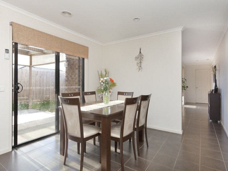 5 Nandaly Place Cranbourne West VIC, Cranbourne West - Thumbnail 6