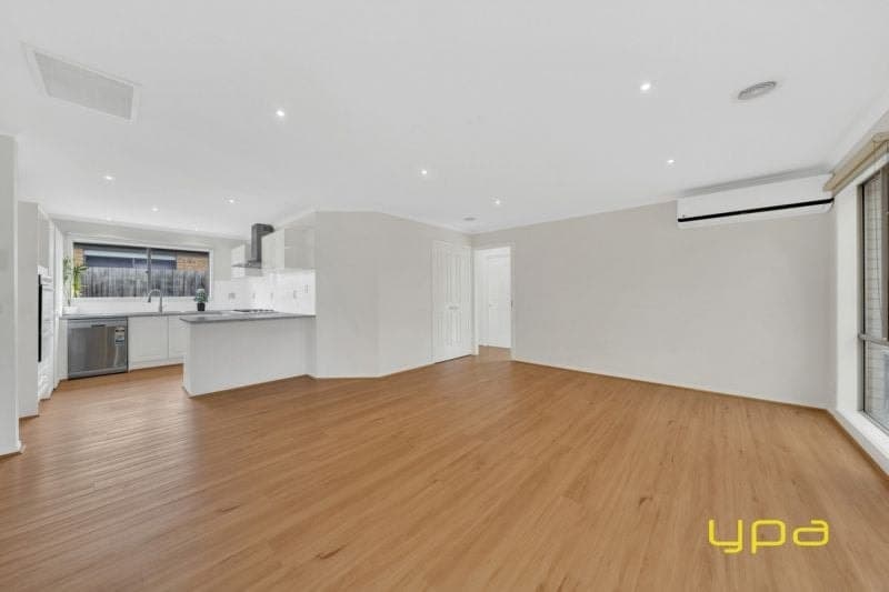 55 Breamlea Way, CRANBOURNE WEST, Cranbourne West - Thumbnail 3