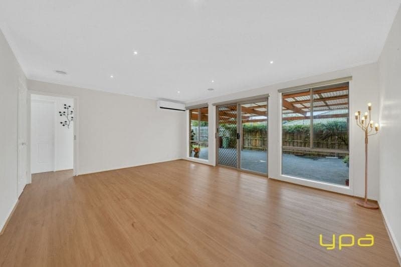 55 Breamlea Way, CRANBOURNE WEST, Cranbourne West - Thumbnail 4