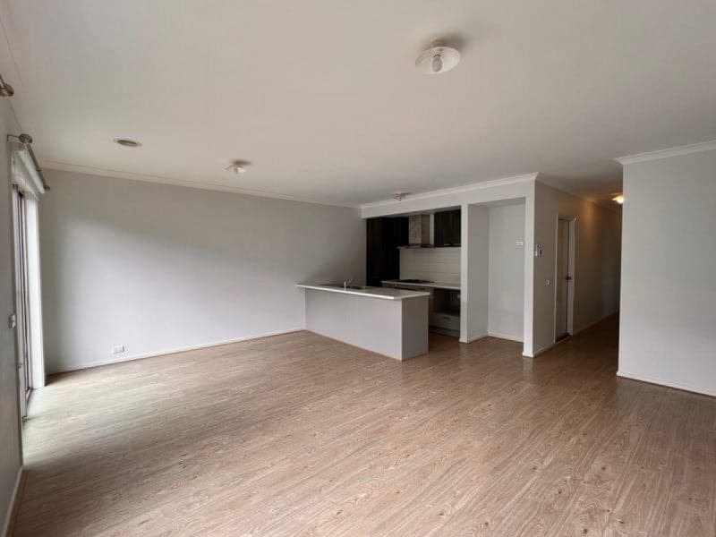 17 Serengeti Street CLYDE NORTH VIC, Clyde North - Thumbnail 2