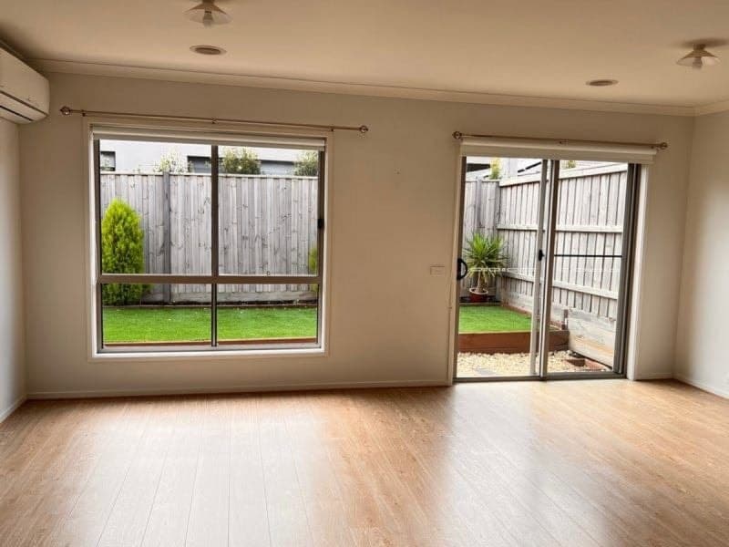 17 Serengeti Street CLYDE NORTH VIC, Clyde North - Thumbnail 3