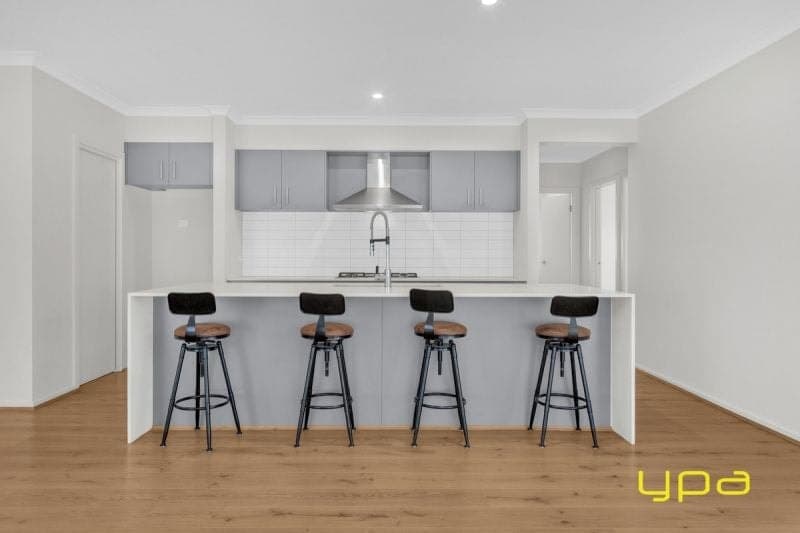 18 Hazelmere Avenue, Cranbourne West, Cranbourne West - Thumbnail 8