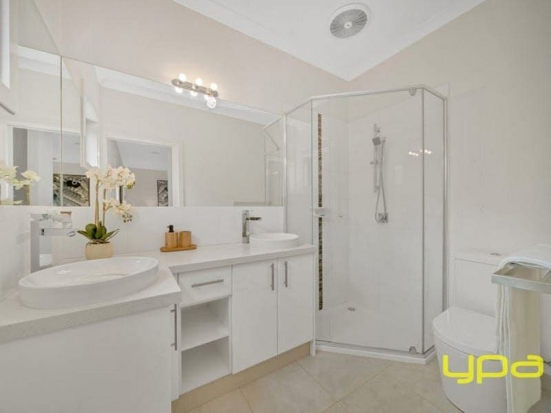 42 Pegasus Road, CRANBOURNE WEST, Cranbourne West - Thumbnail 5