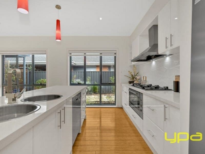 42 Pegasus Road, CRANBOURNE WEST, Cranbourne West - Thumbnail 7