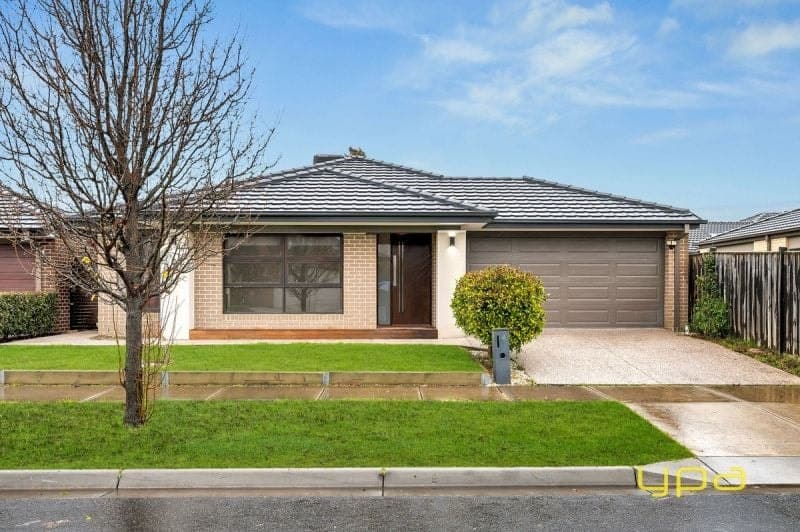 4 Marblelight Way, Clyde North, Clyde North - Image 1