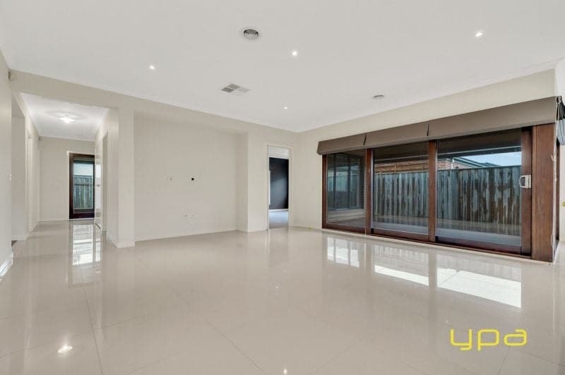 4 Marblelight Way, Clyde North, Clyde North - Thumbnail 3