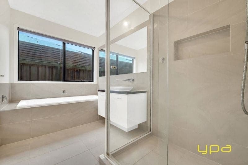 4 Marblelight Way, Clyde North, Clyde North - Thumbnail 8