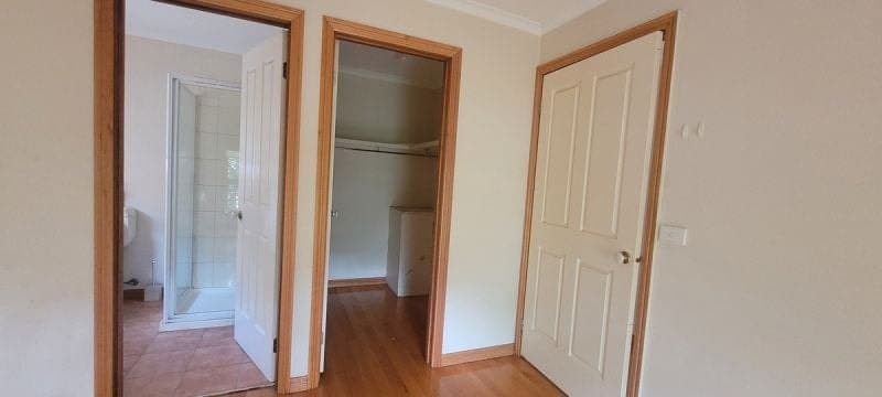 22 St Bernards Crescent, Lynbrook, Lynbrook - Thumbnail 5